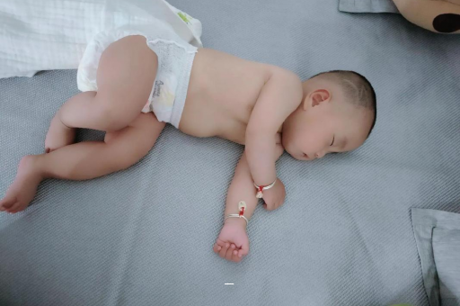 吕梁怀孕感觉自己心跳明显